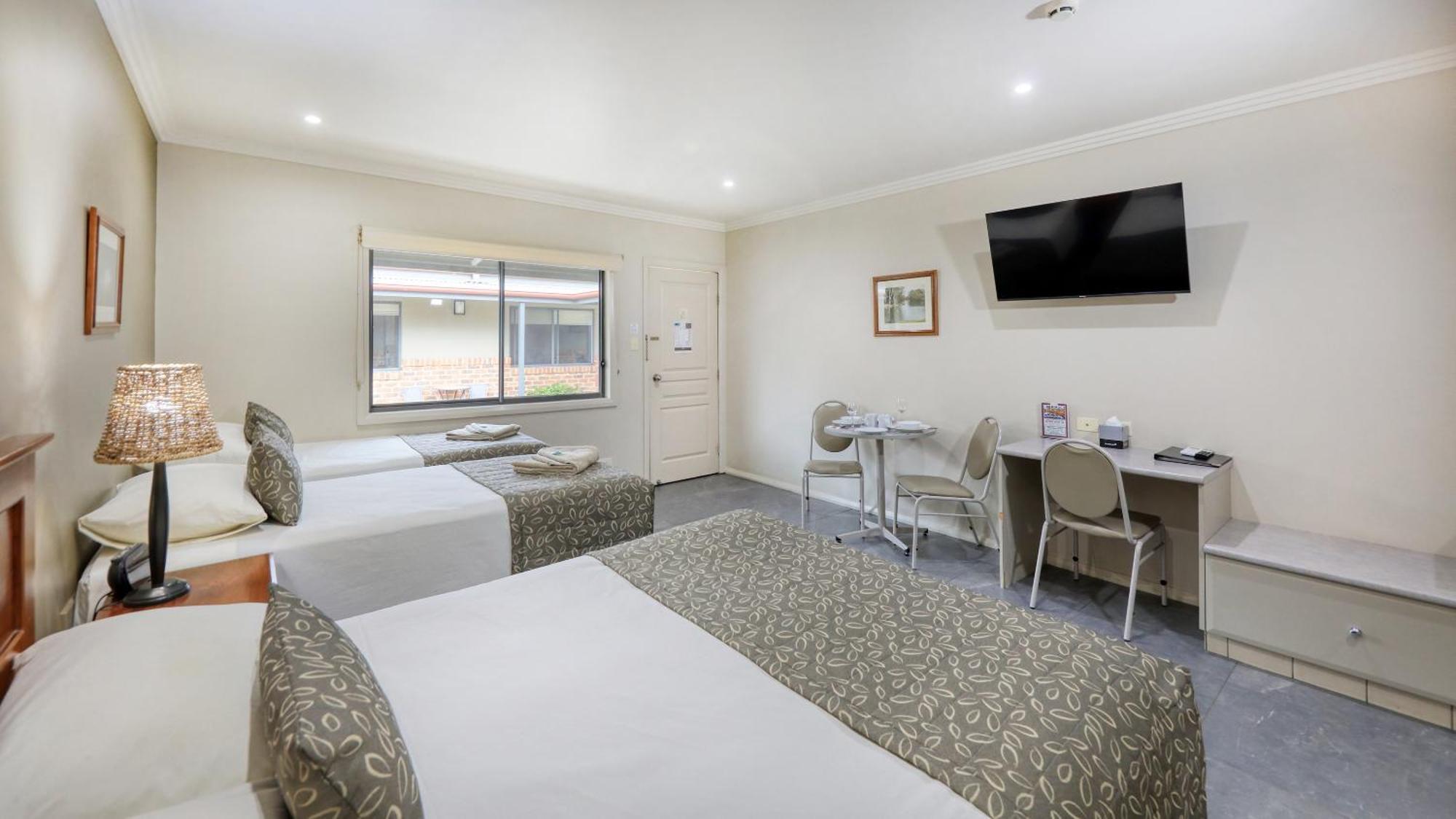 The Saltbush Motor Inn Hay Eksteriør billede